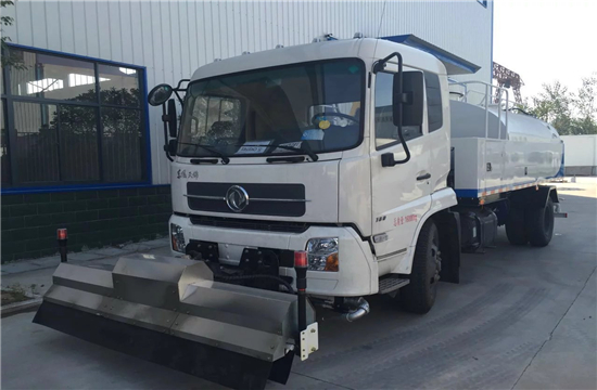 东风天锦道路清洗车