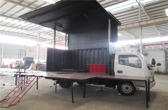 东风舞台车