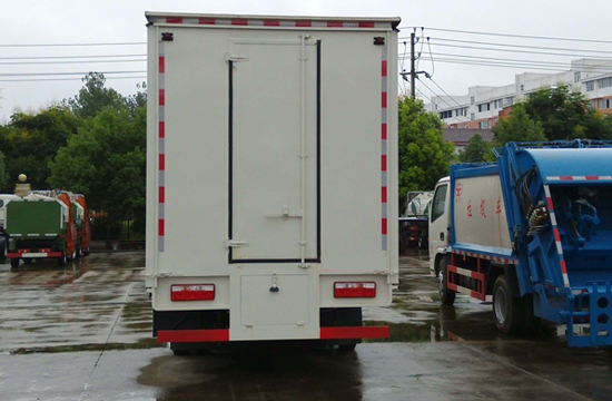 东风多利卡舞台车