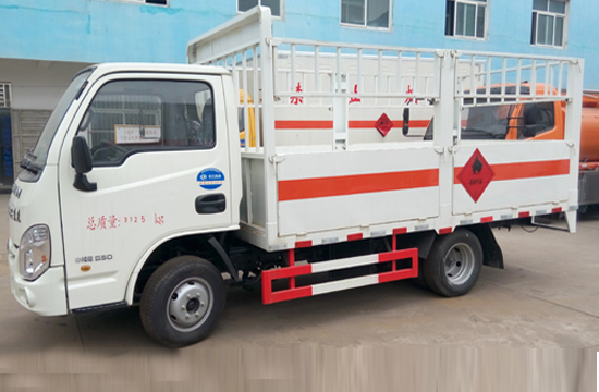 跃进3.2米仓栏式气瓶运输车
