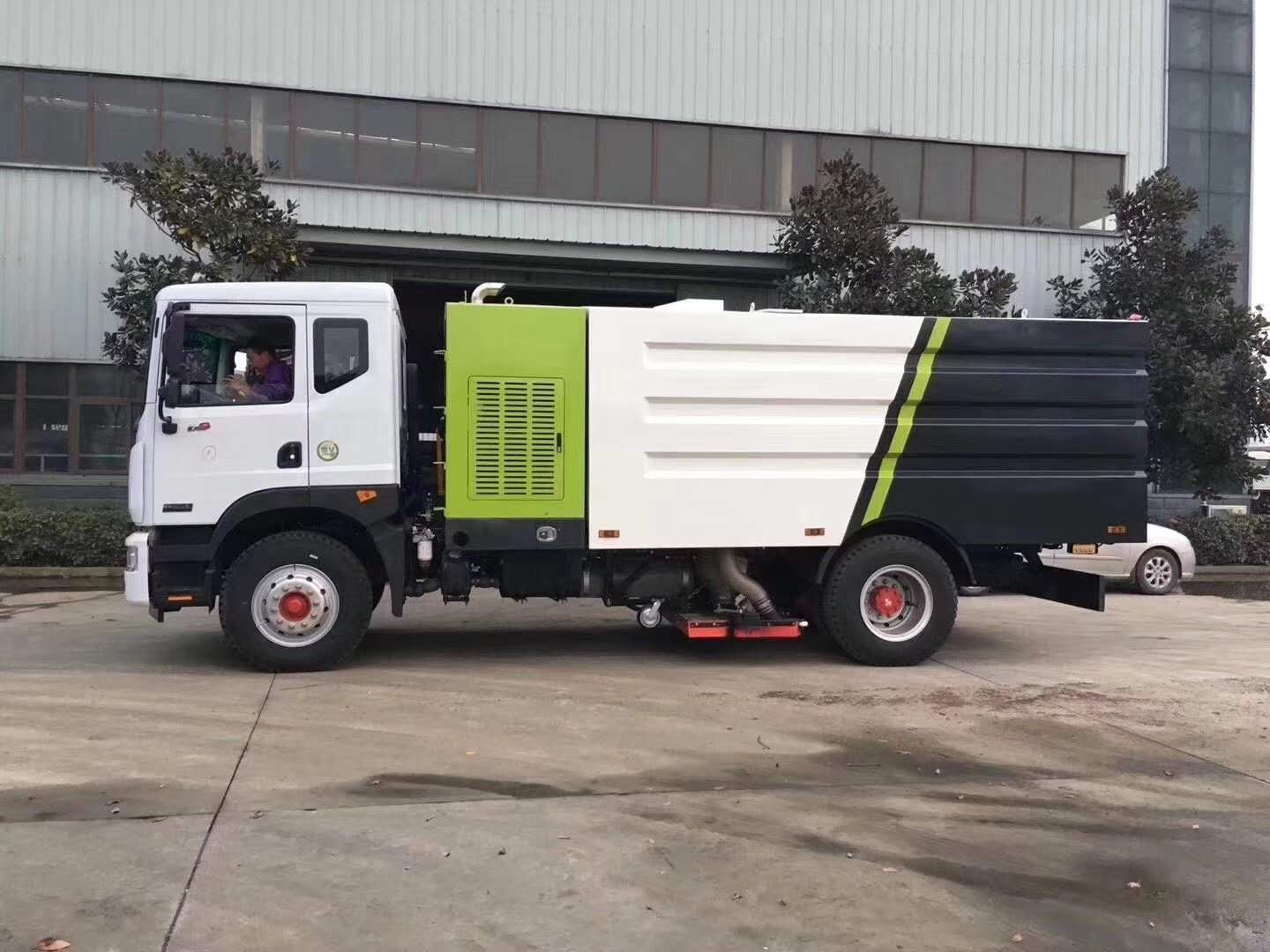 东风D9吸尘车