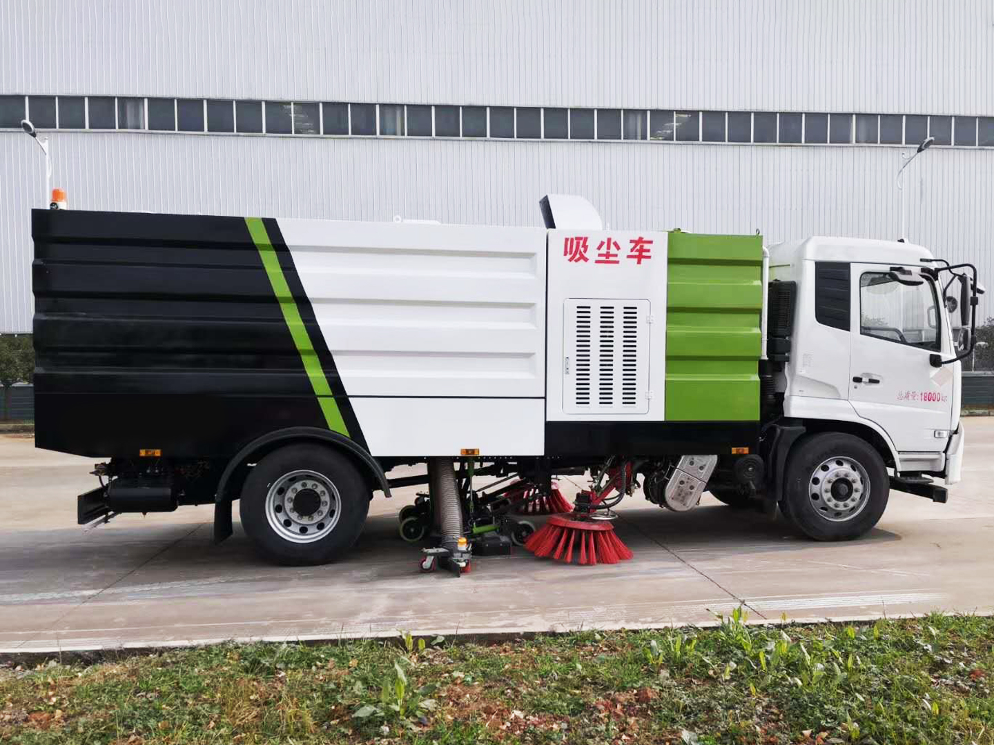 东风天锦VR吸尘车