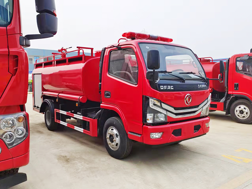 东风小多利卡消防洒水车