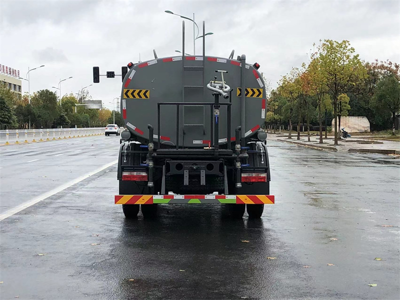 东风福瑞卡12方洒水车