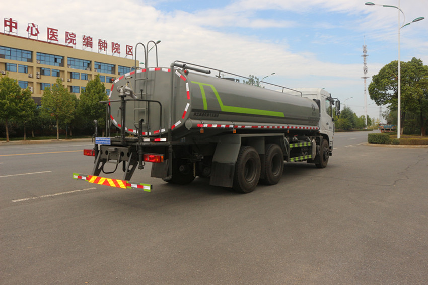 东风专底 19 方洒水车