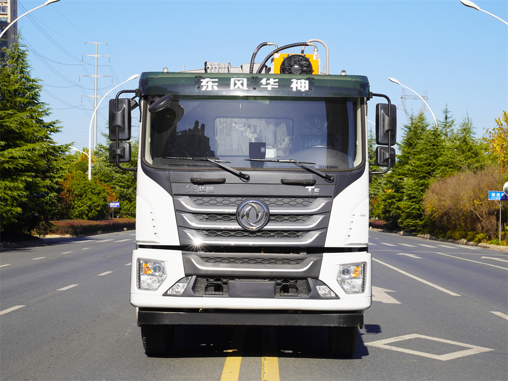 福田华神T5压缩式垃圾车