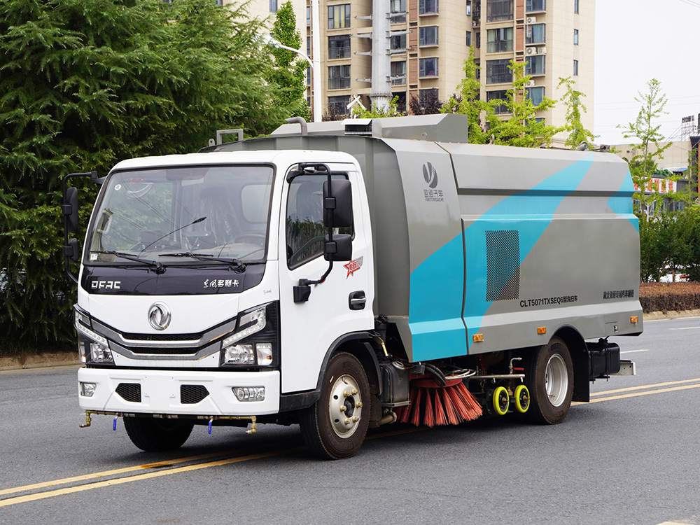 东风D6洗扫车