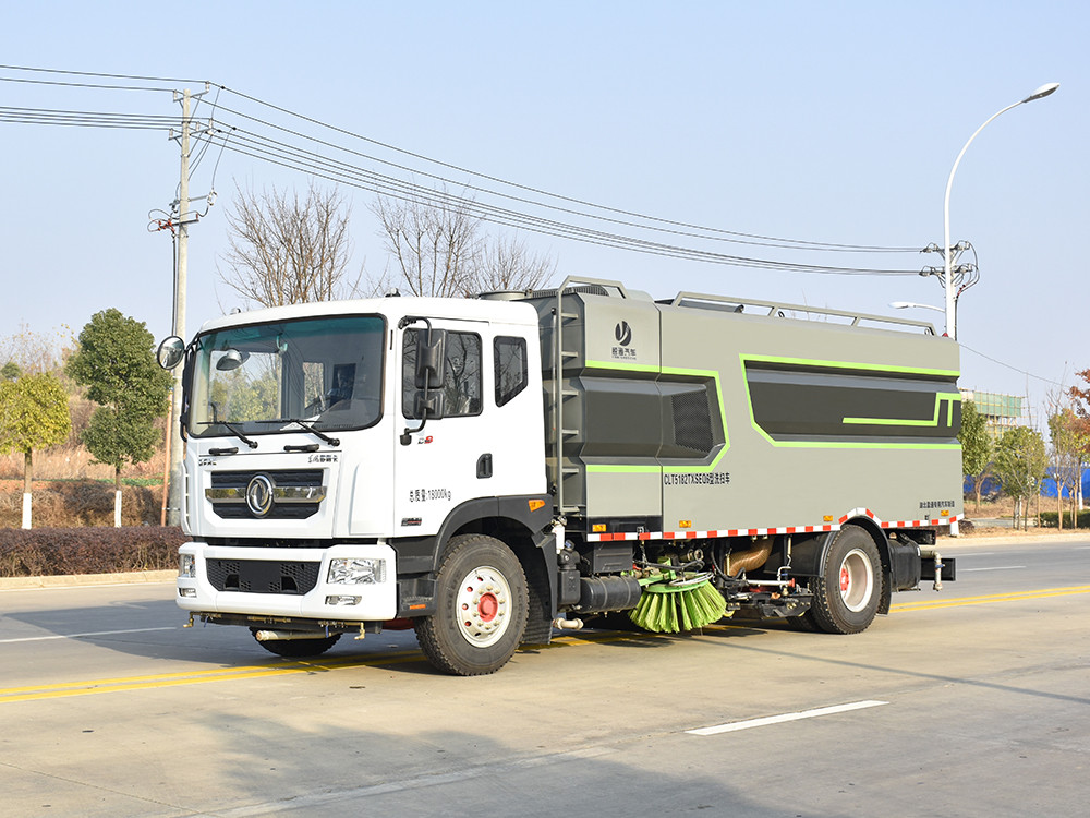 东风D9洗扫车