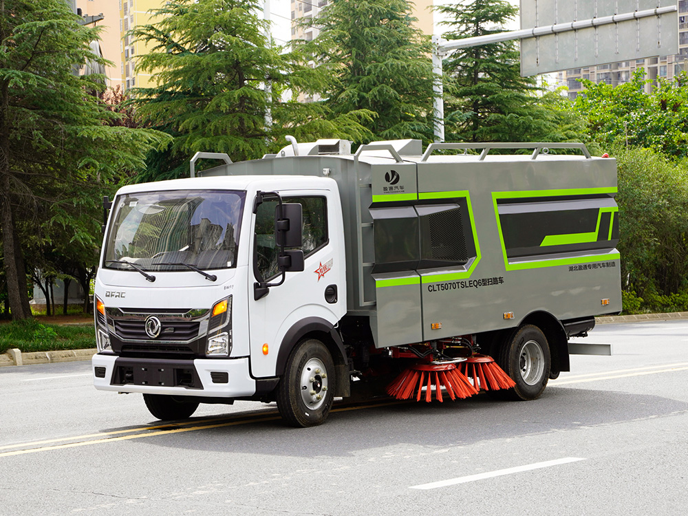 东风T17扫路车