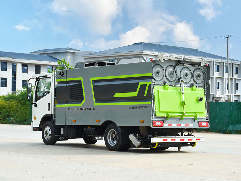 福田H2吸尘车